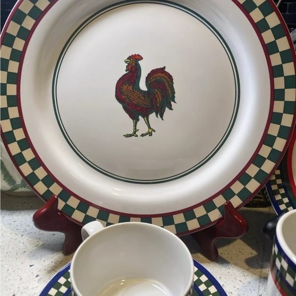 Ella's Rooster Bob Timberlake 7pc Set w/dinner plate, bowl, dessert, saucer. - Picture 5 of 7